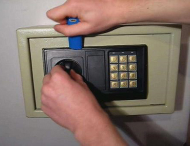 铁门关24小时上门开锁公司